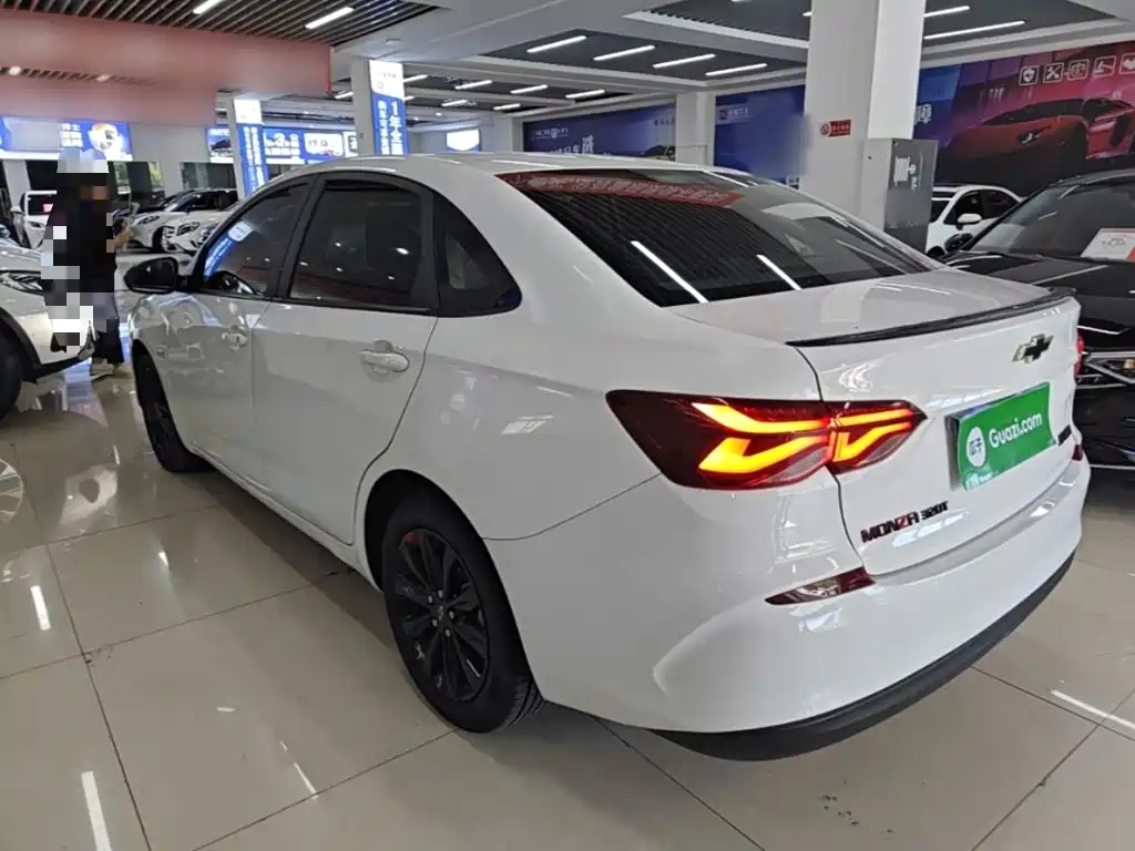 Chevrolet Monza — миниатюра 5