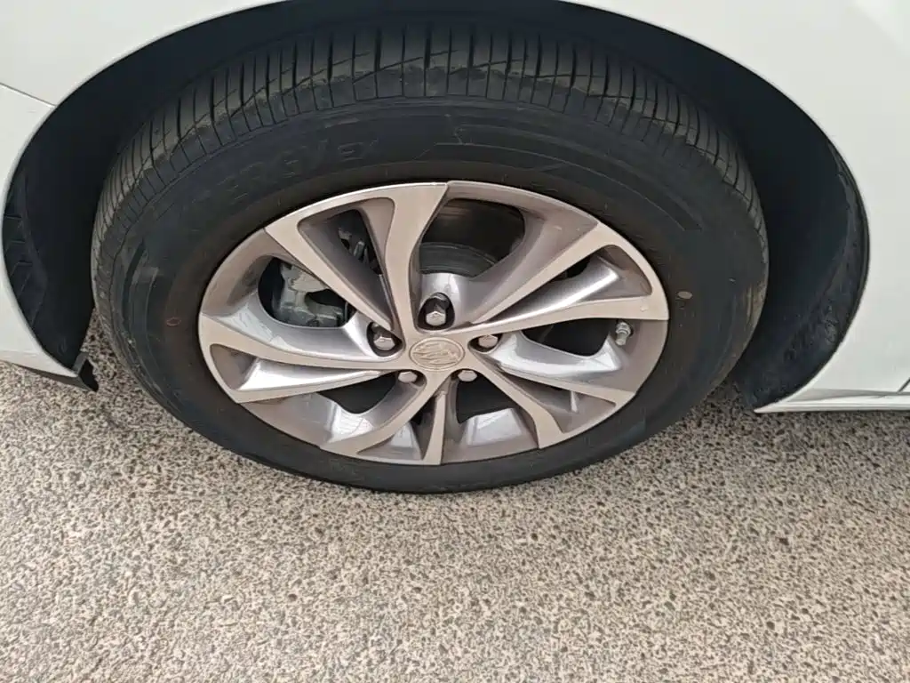Buick Verano — миниатюра 23