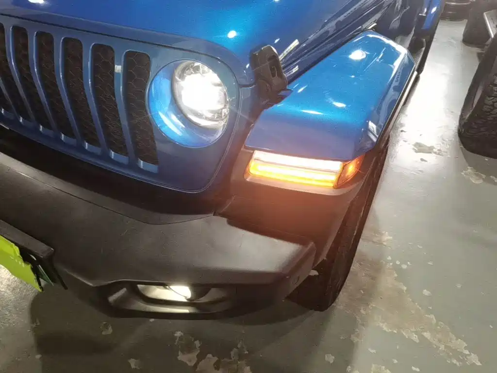 Jeep Wrangler PHEV — миниатюра 24