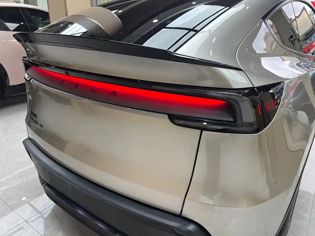 Tesla Model Y L — миниатюра 34