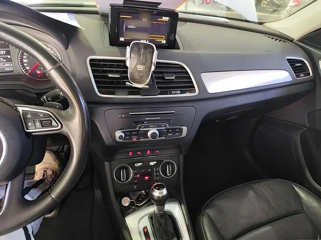 Audi Q3 — миниатюра 10