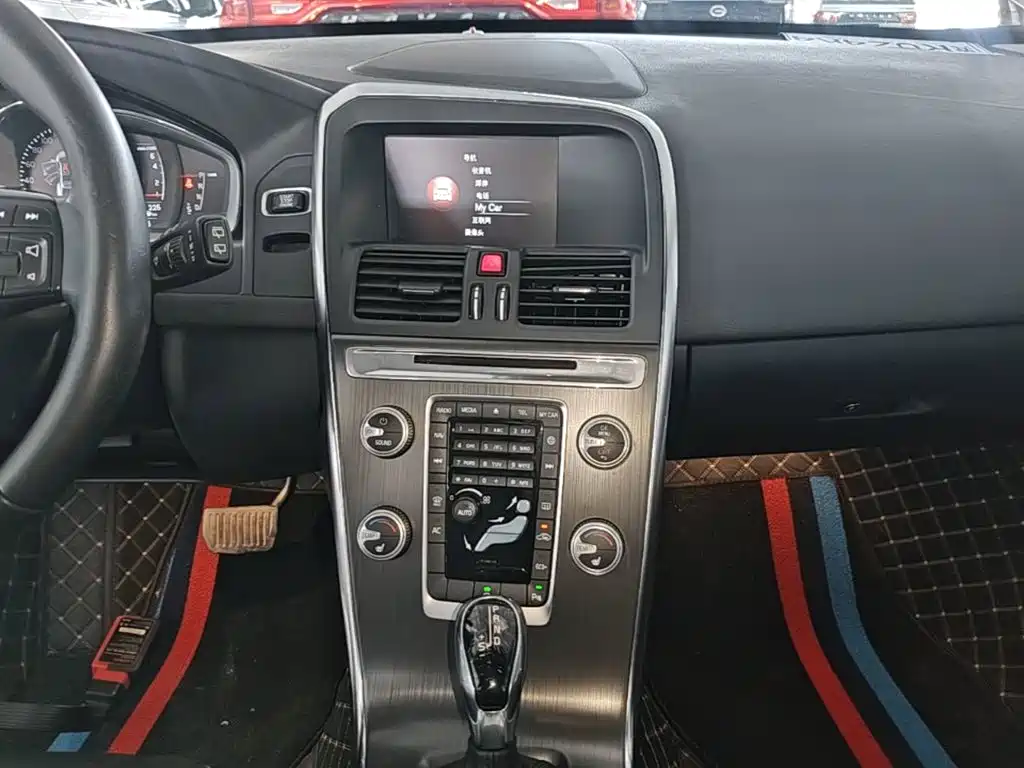 Volvo XC60 — миниатюра 13