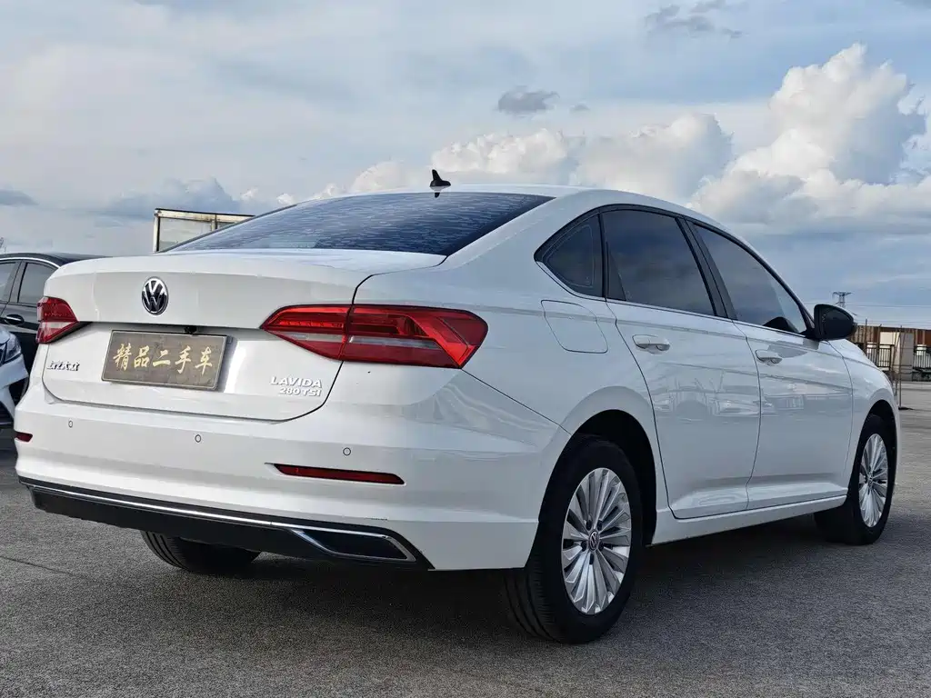Volkswagen Lavida — миниатюра 7