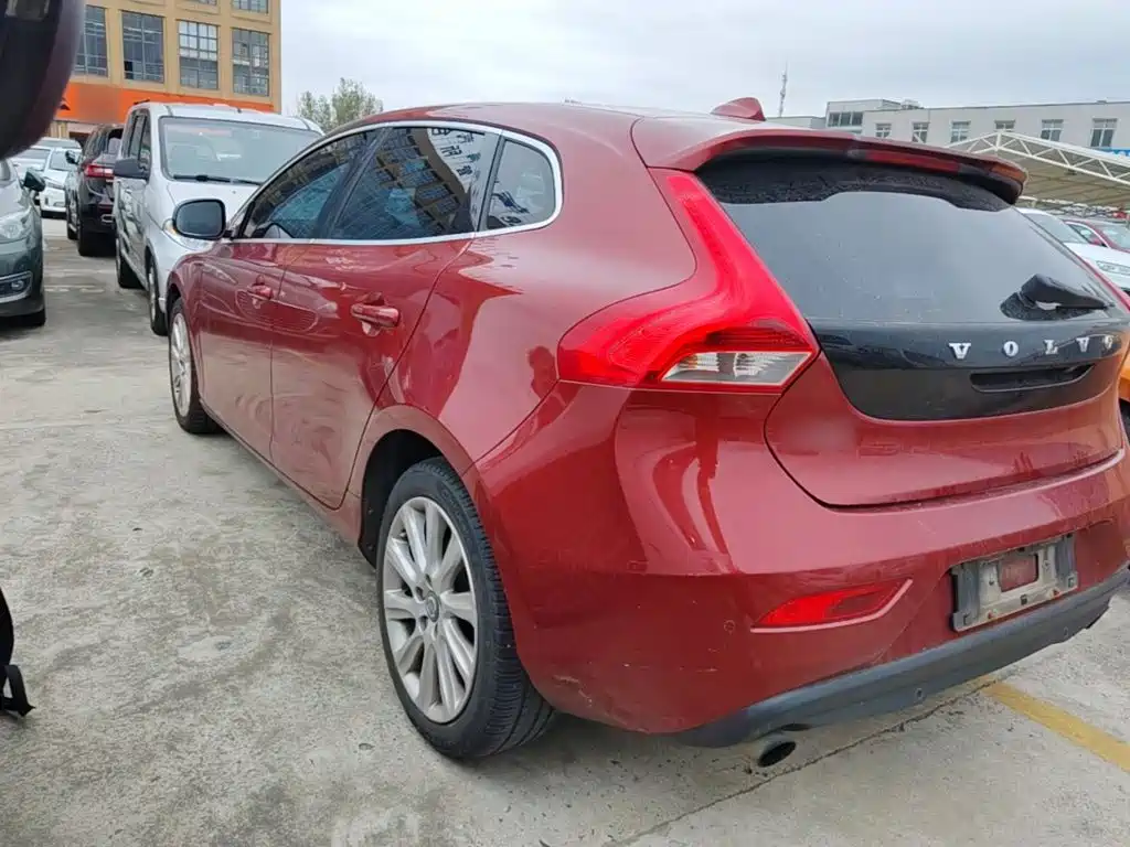 Volvo V40 — миниатюра 5
