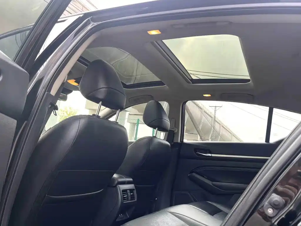 Nissan Teana — миниатюра 14