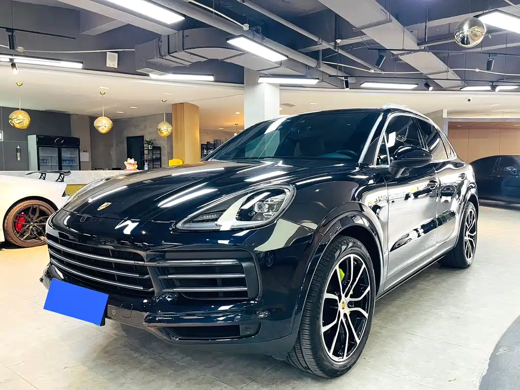 Porsche Cayenne Hybrid 2023