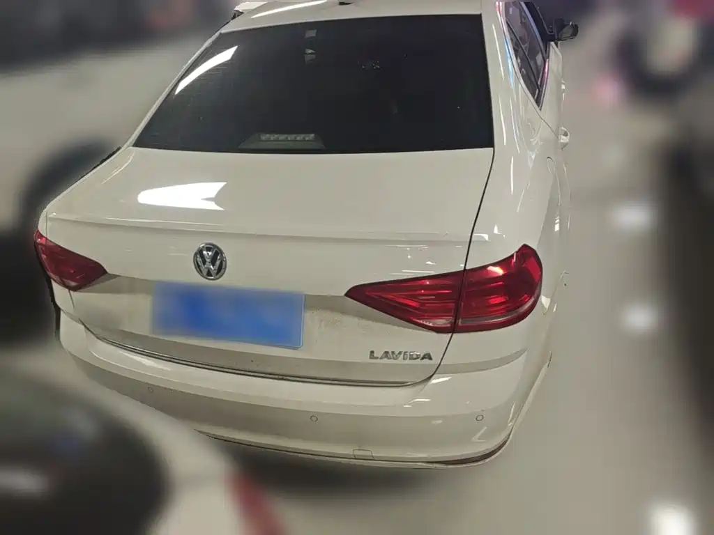 Volkswagen Lavida — миниатюра 8