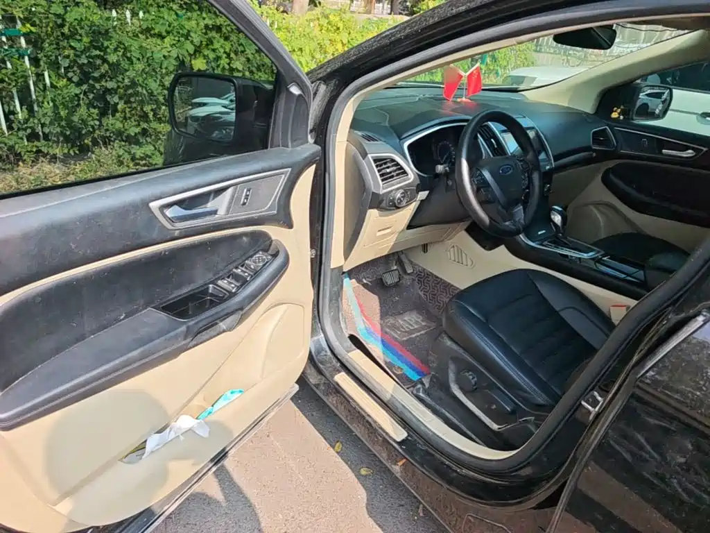 Ford Edge — миниатюра 16