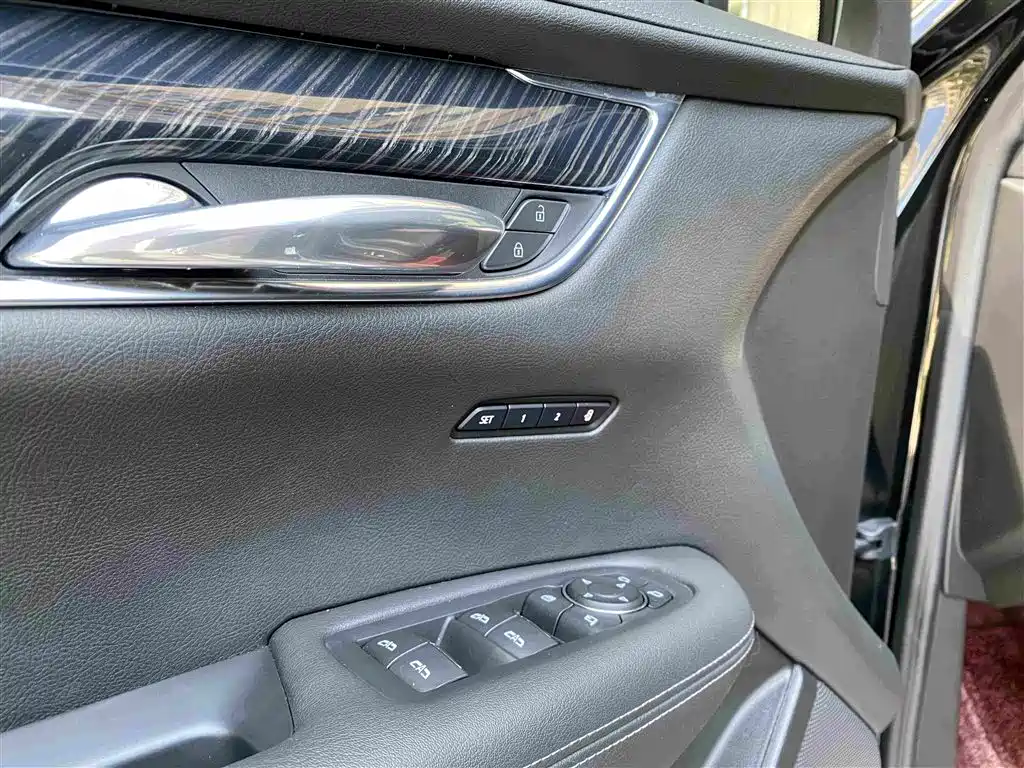 Cadillac XT6 — миниатюра 5