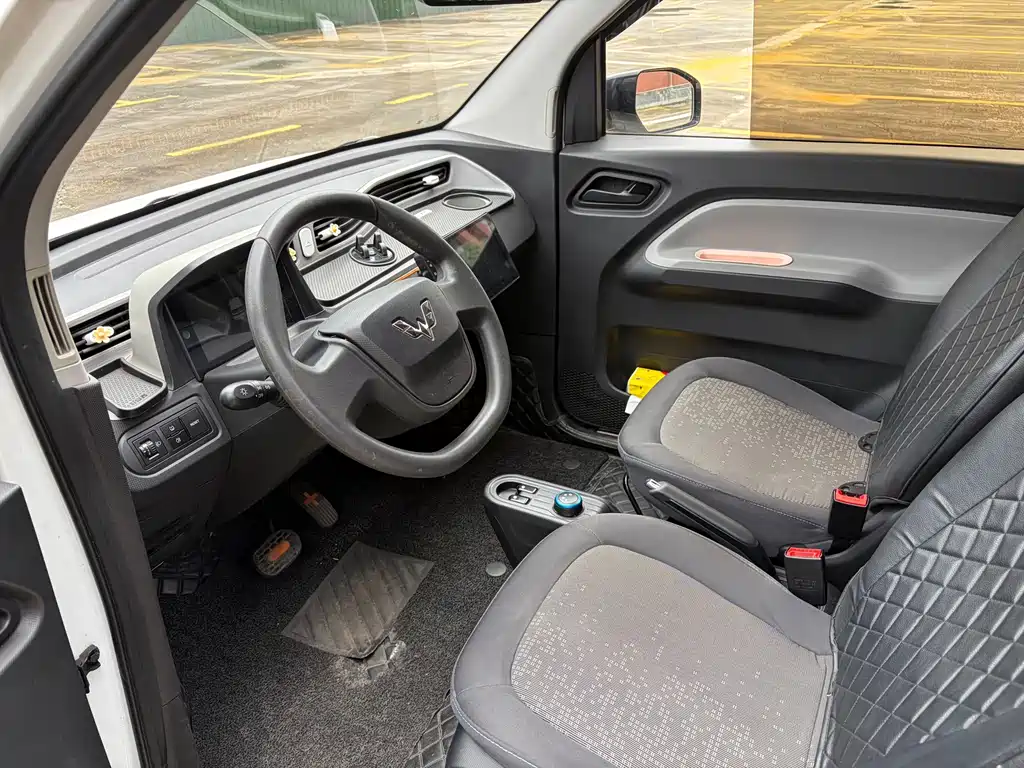 Wuling MINIEV — миниатюра 5