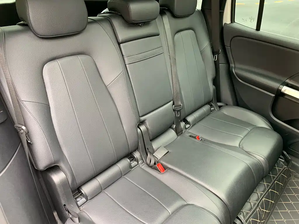 Mercedes-Benz GLB - фото 30