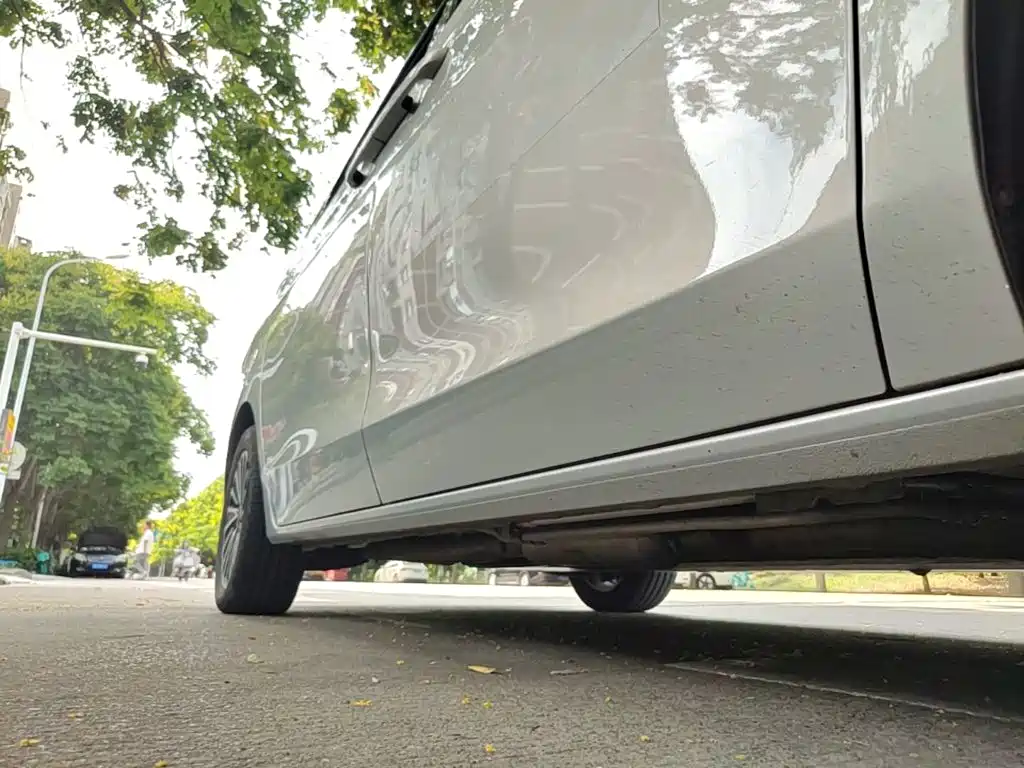 Buick GL8 Hybrid — миниатюра 21