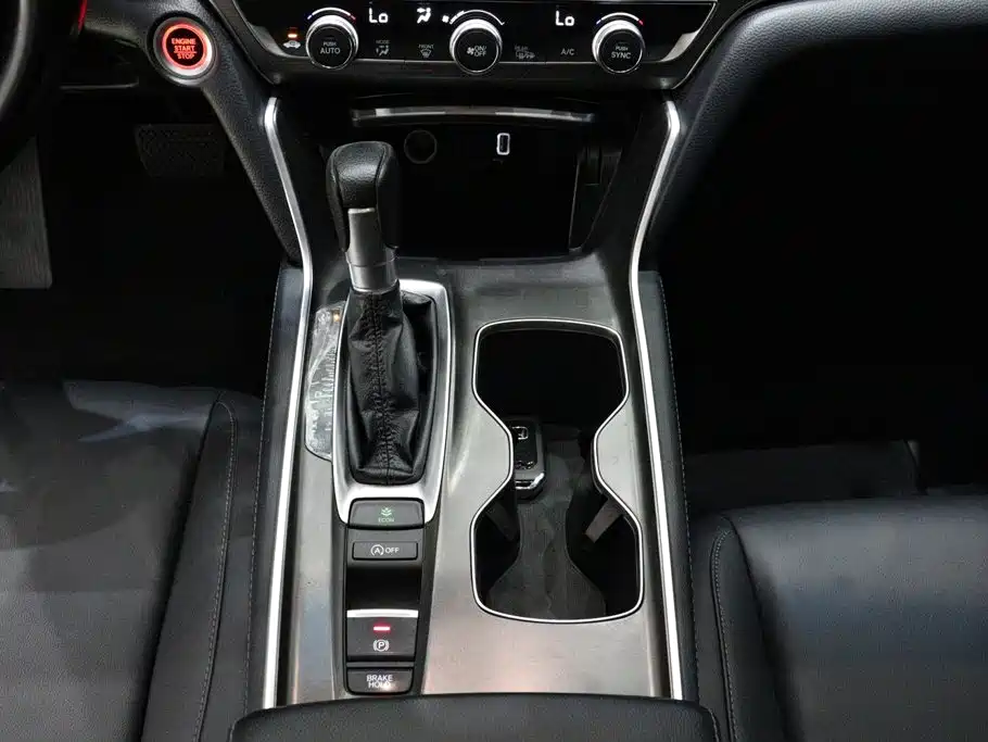 Honda Accord — миниатюра 10