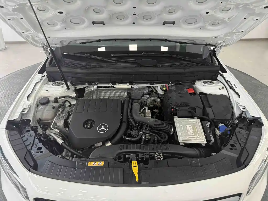 Mercedes-Benz GLB — миниатюра 19