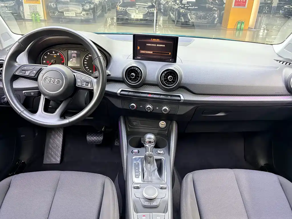 Audi Q2L — миниатюра 5