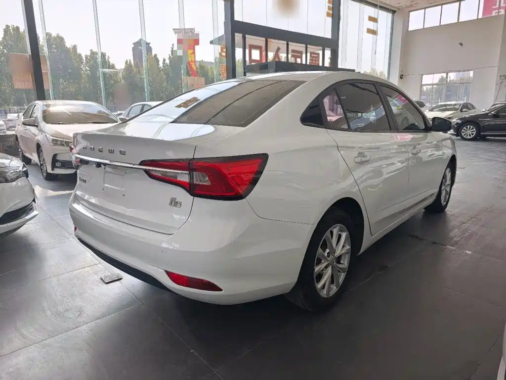 Roewe i5 — миниатюра 7