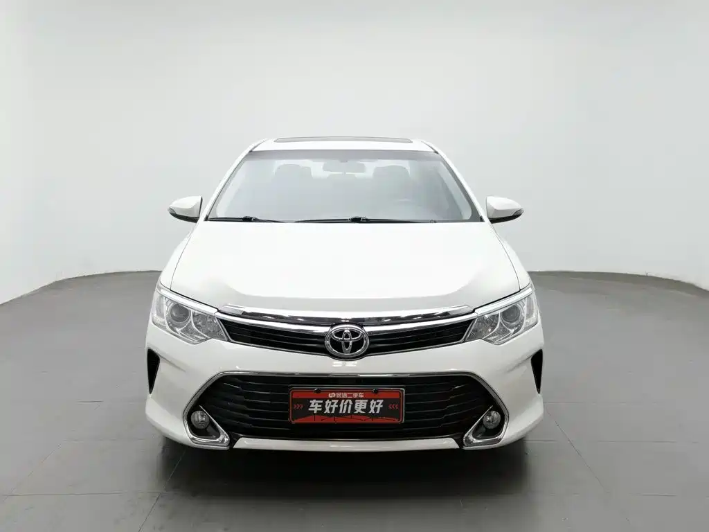 Toyota Camry — миниатюра 3