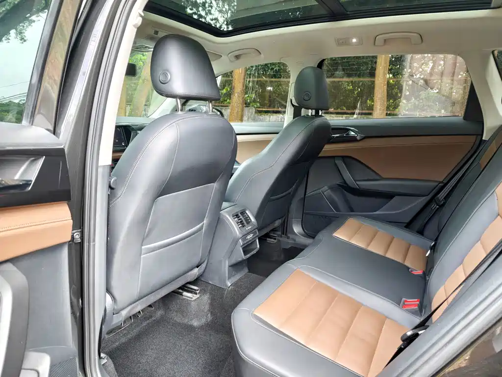 Volkswagen Tharu — миниатюра 10