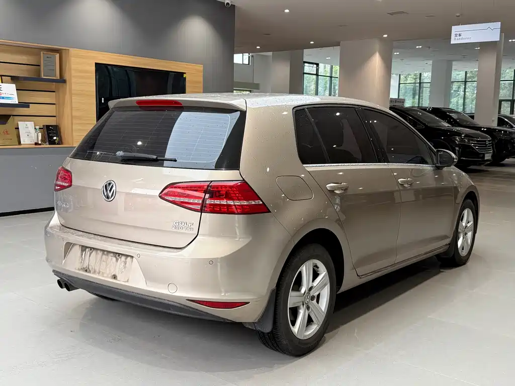 Volkswagen Golf — миниатюра 9