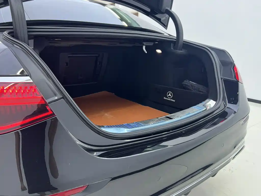 Mercedes-Benz S-Class — миниатюра 26