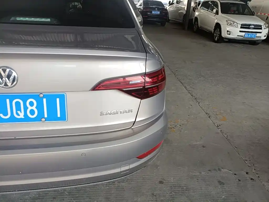 Volkswagen Sagitar — миниатюра 8