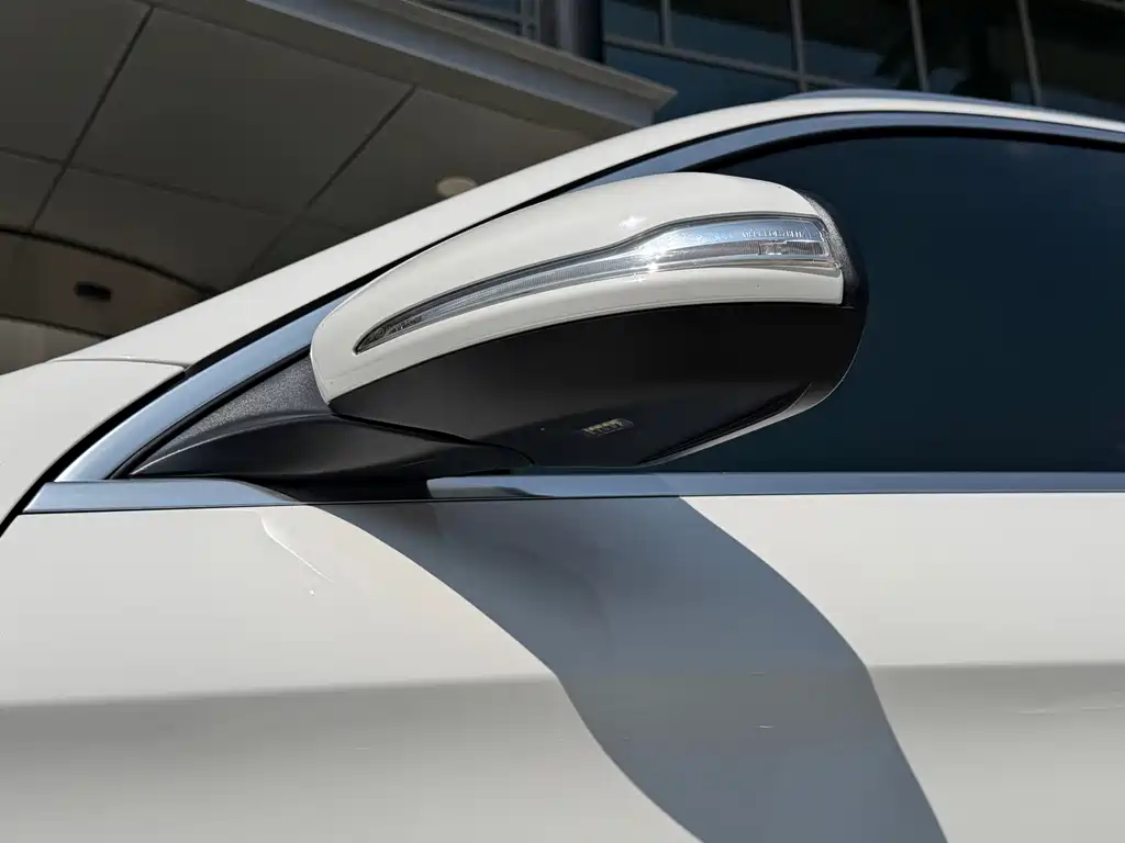 Mercedes-Benz GLC — миниатюра 11