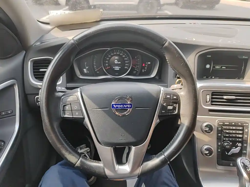 Volvo S60 — миниатюра 11