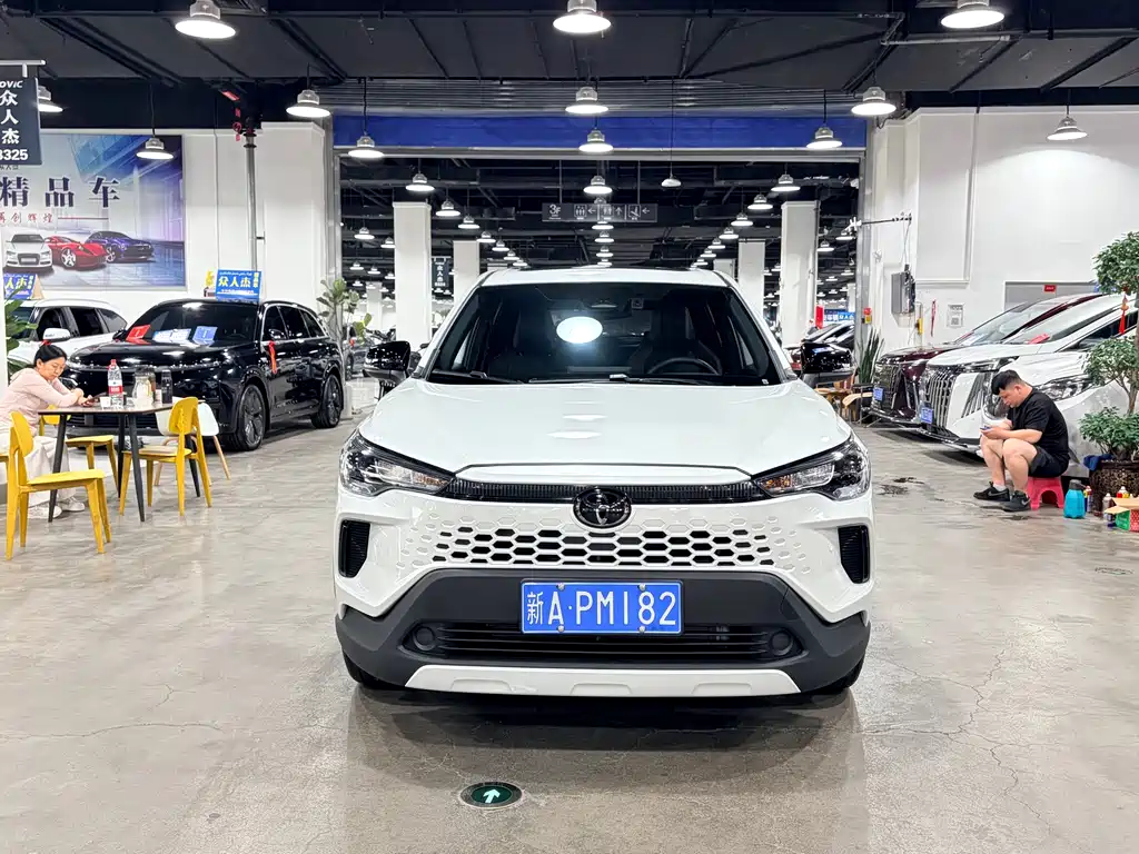 Toyota Corolla Cross — миниатюра 2