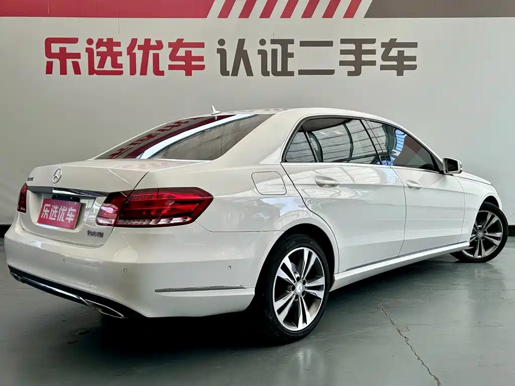 Mercedes-Benz E-Class — миниатюра 5