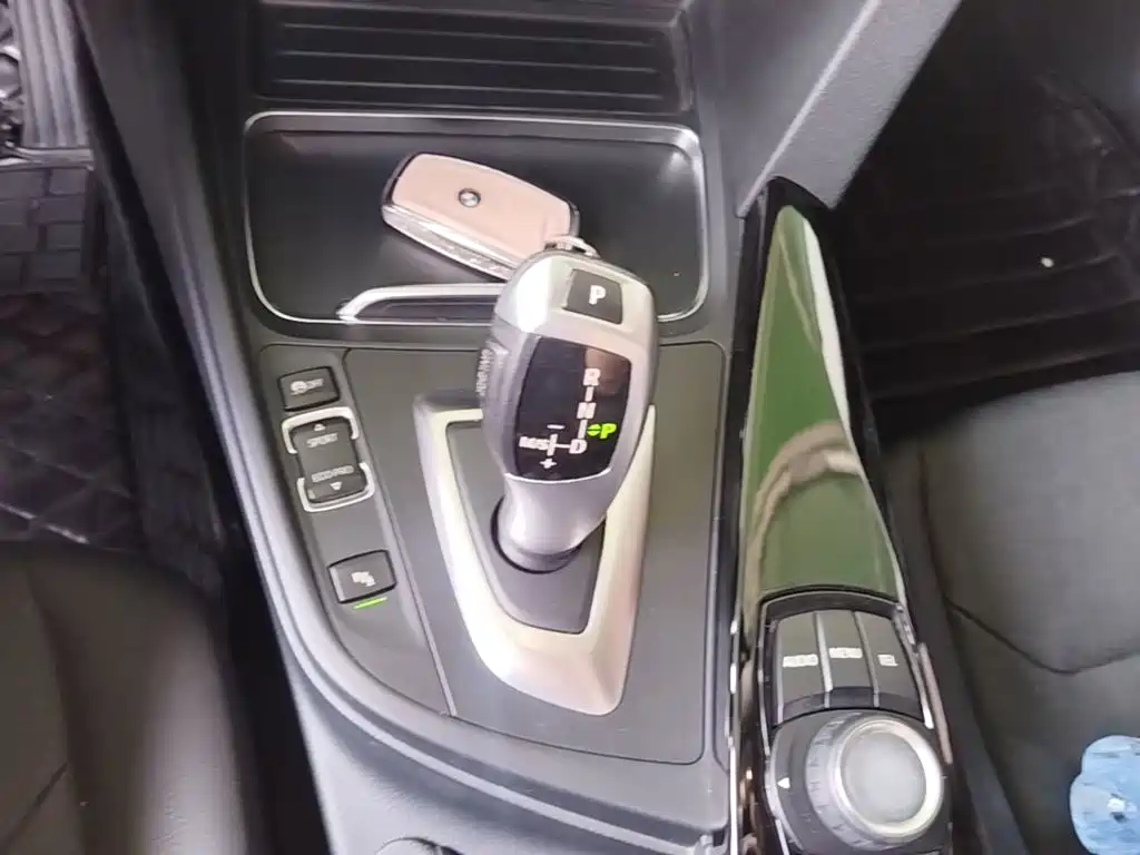 BMW 3 Series — миниатюра 14