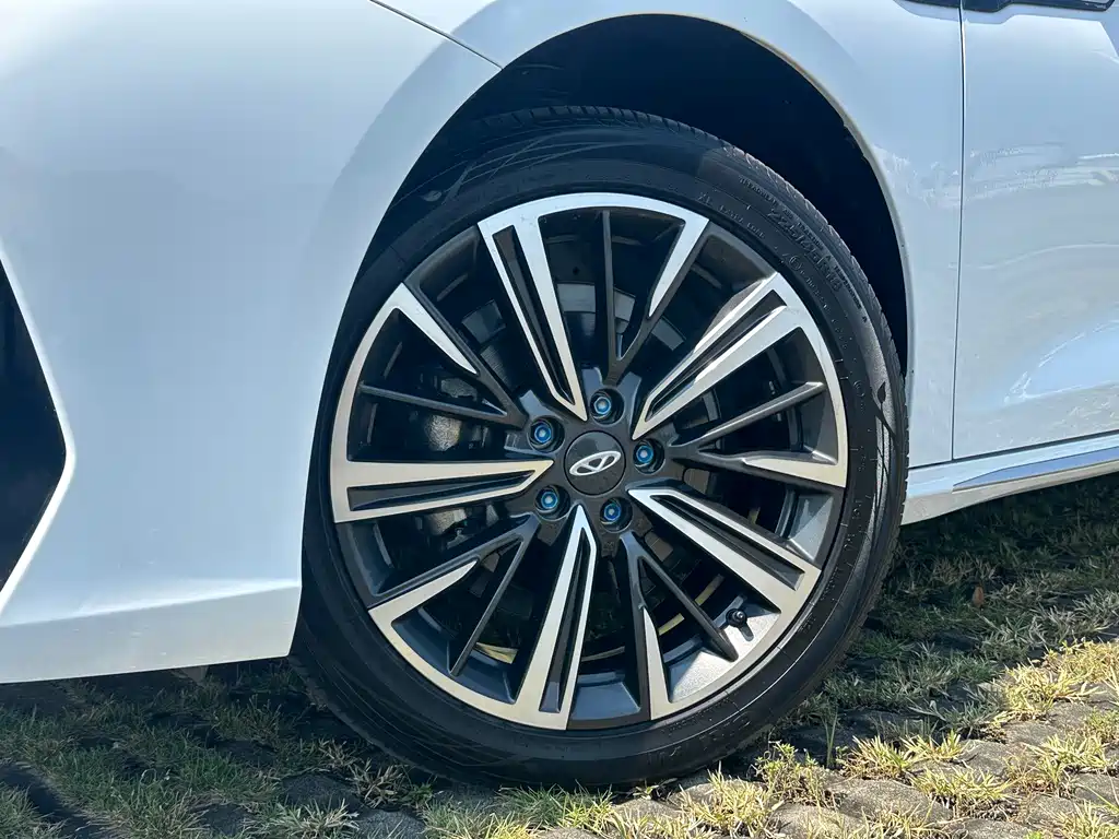 Chery Arrizo 8 — миниатюра 4