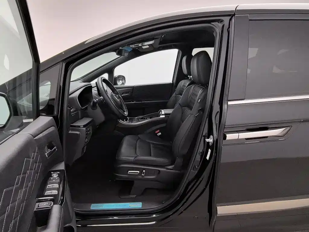 Honda Elysion — миниатюра 10