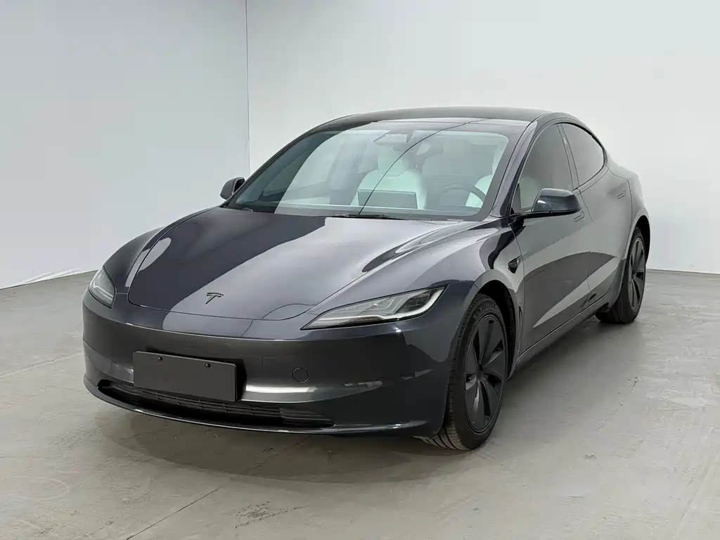 Tesla Model 3 2024