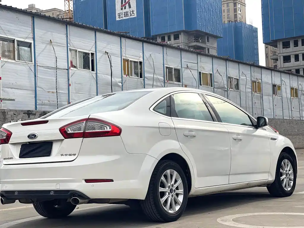 Ford Mondeo — миниатюра 14