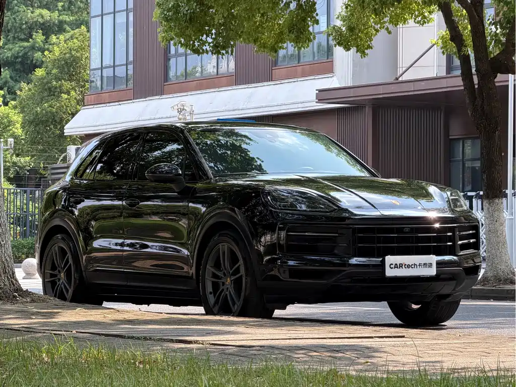 Porsche Cayenne — миниатюра 3
