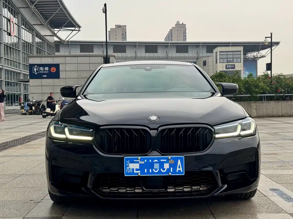 BMW 5 Series 2022