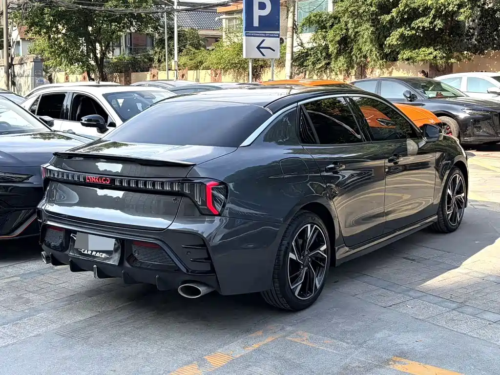 Lynk & Co 03 — миниатюра 12