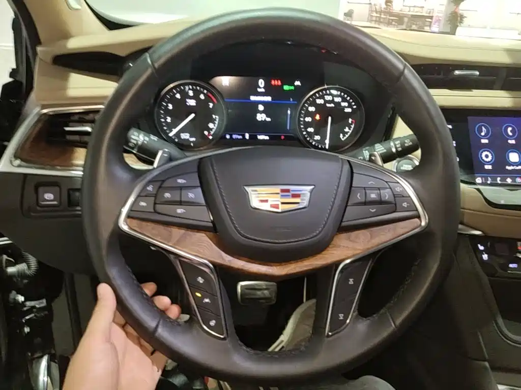 Cadillac XT5 — миниатюра 11