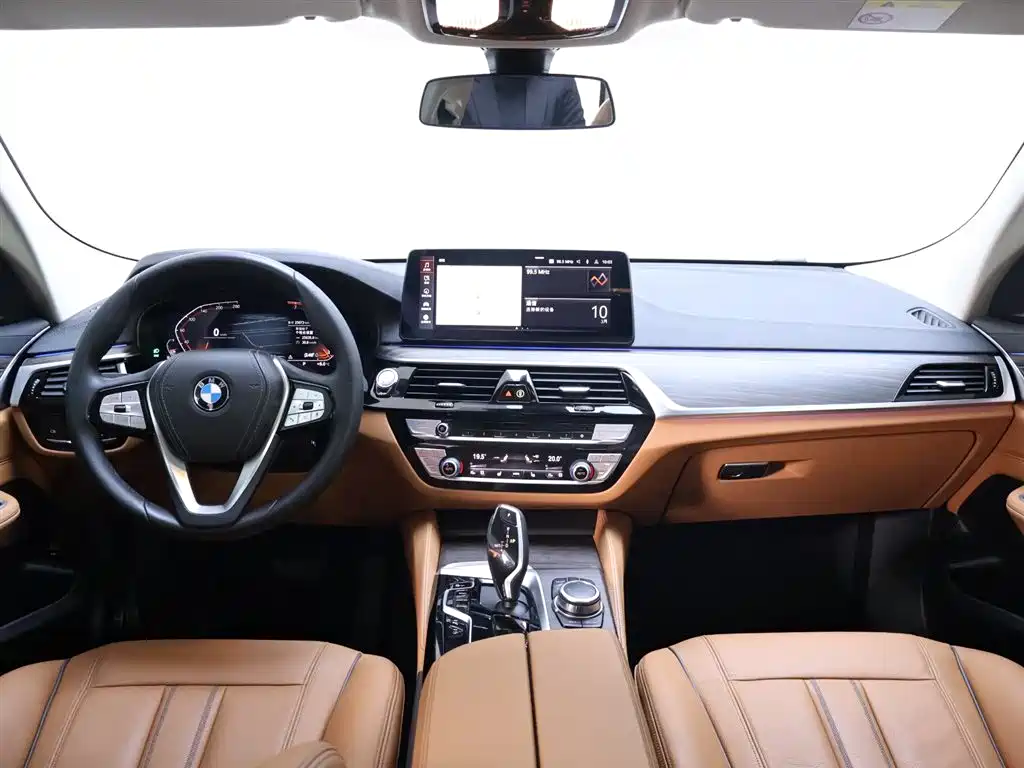 BMW 6 Series GT 630i Luxury Design Package, фото 13