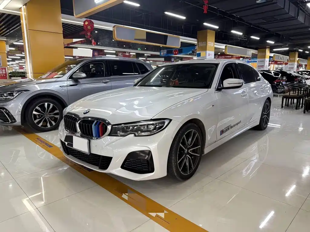 BMW 3 Series 2021