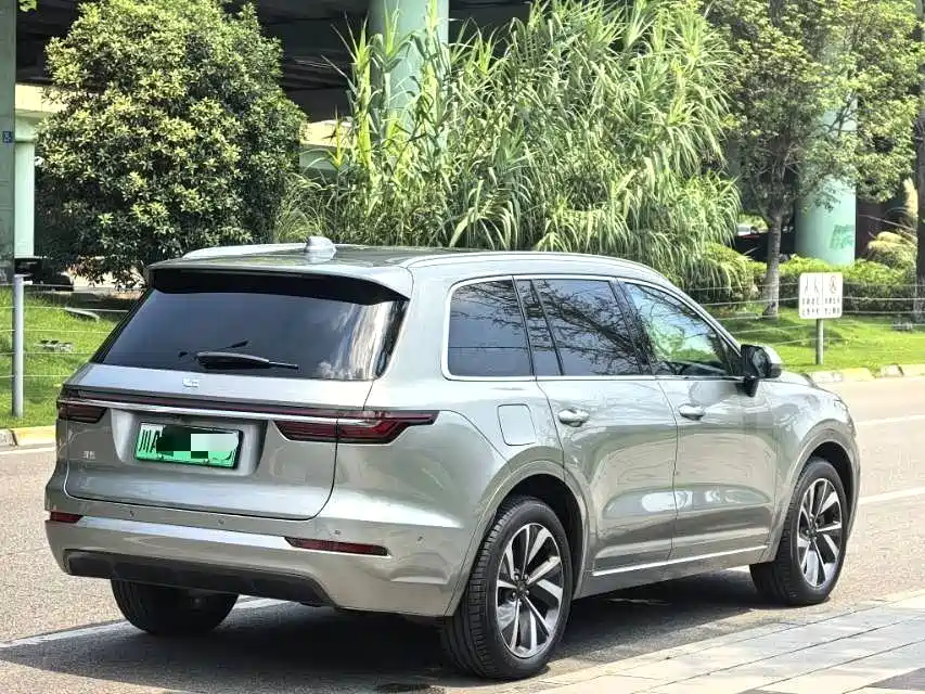 Li Auto Li ONE — миниатюра 13
