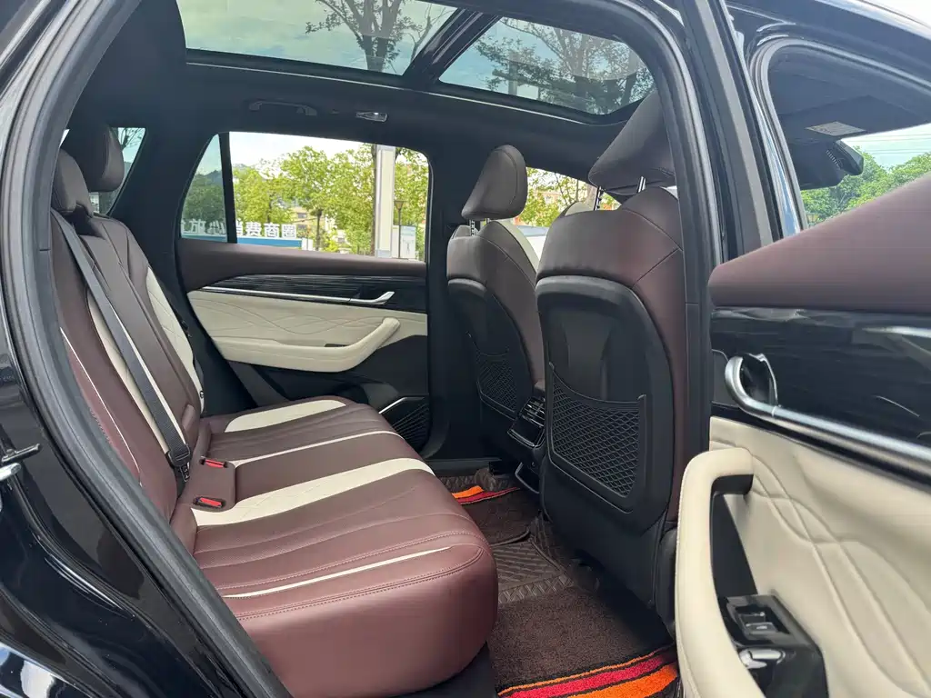 Geely Xingyue L — миниатюра 10