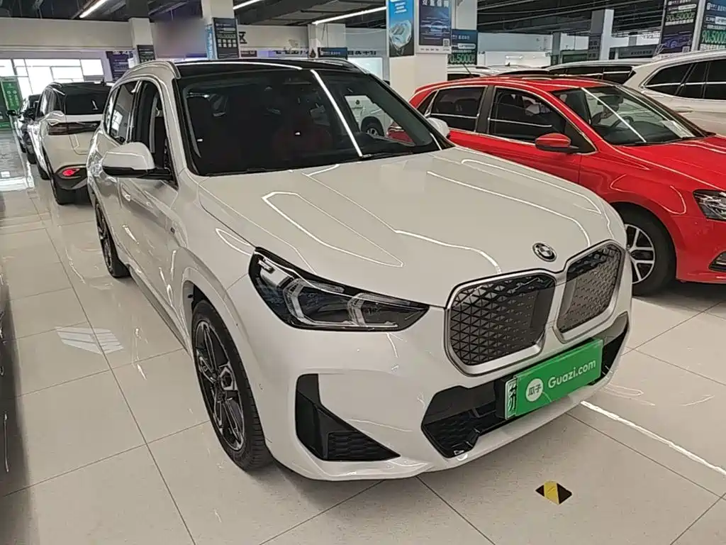BMW iX1 — миниатюра 4