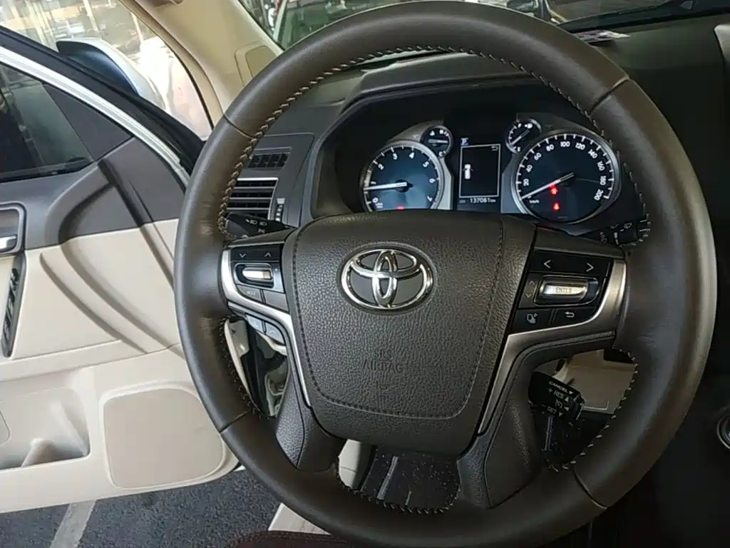 Toyota Prado — миниатюра 11