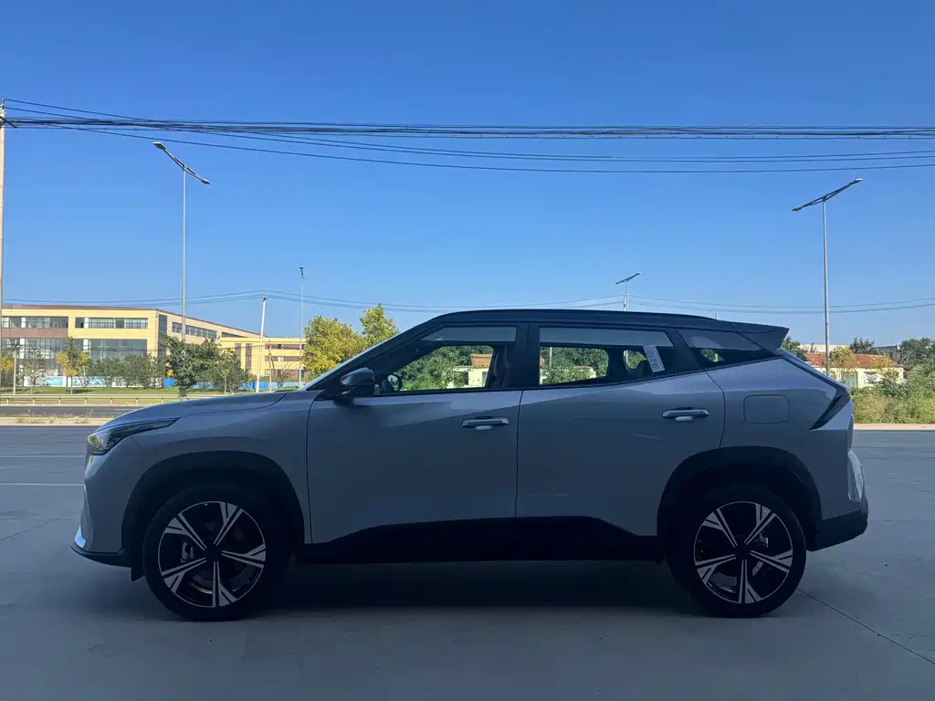 Geely Boyue — миниатюра 4
