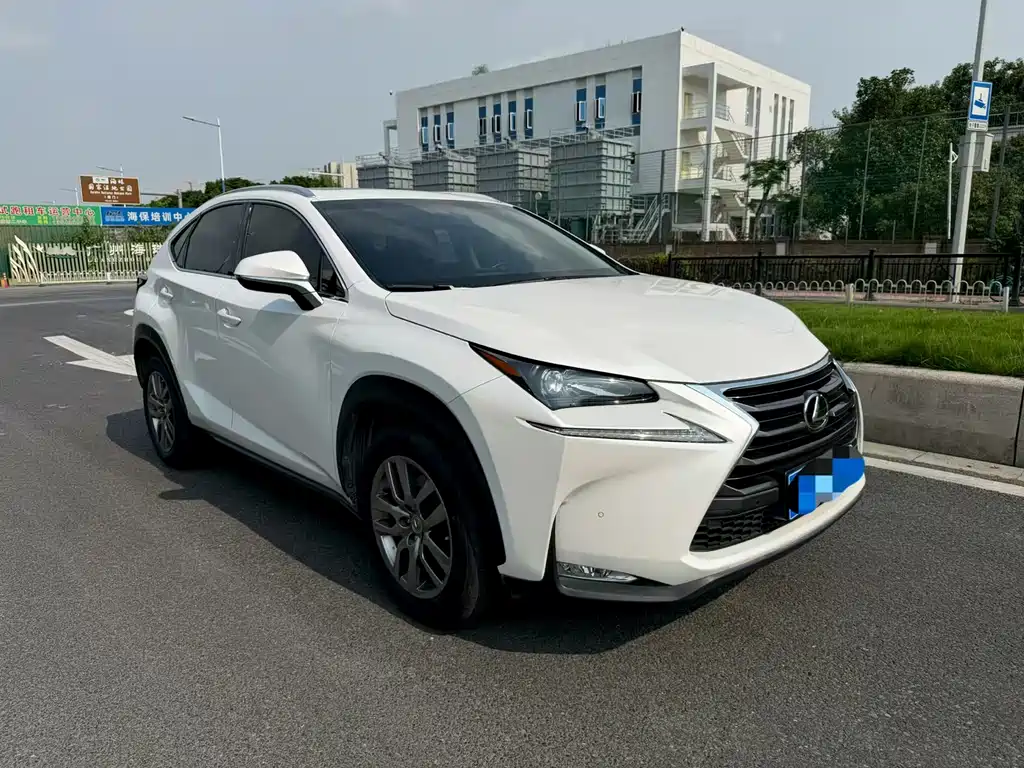 Lexus NX 2015 200t