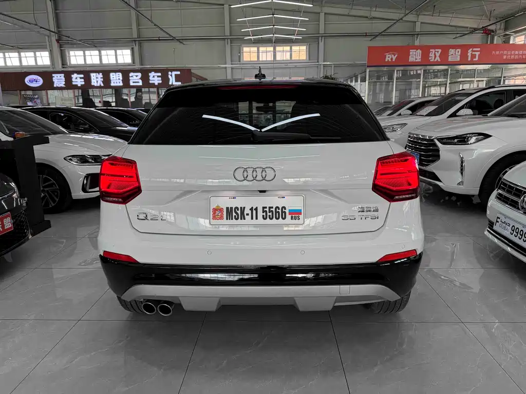 AUDI Q2L