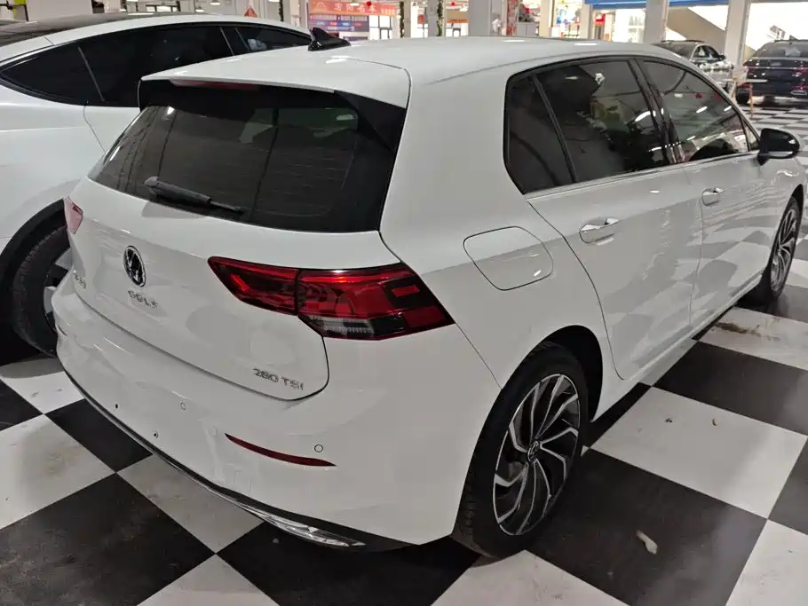 Volkswagen Golf — миниатюра 3