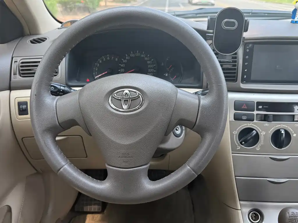 Toyota Corolla — миниатюра 8