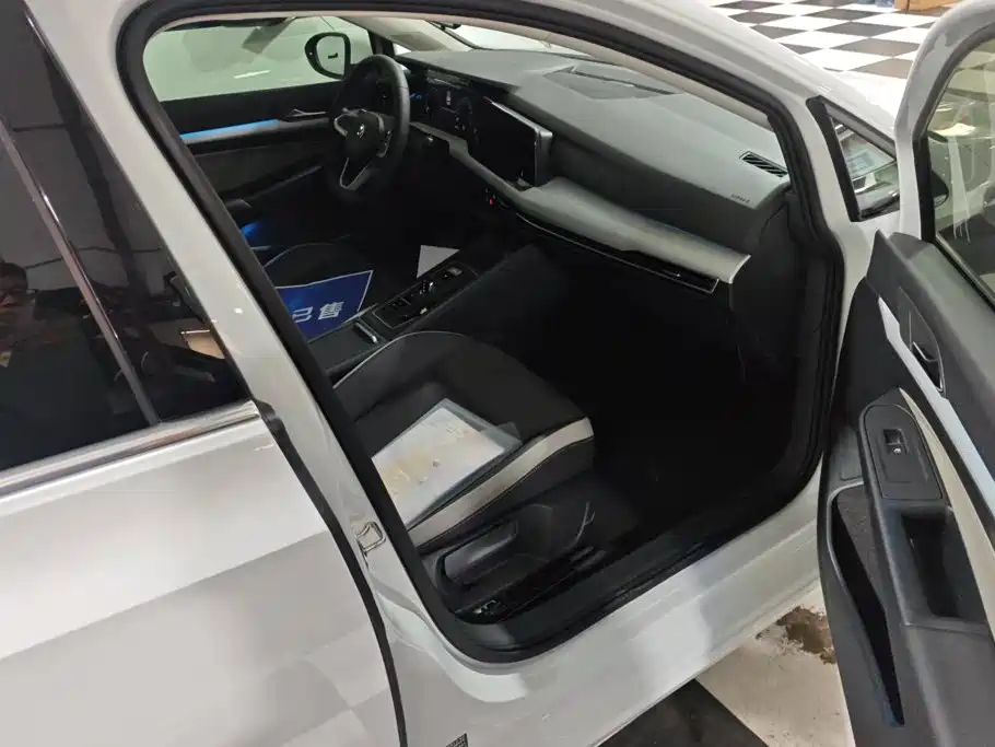 Volkswagen Golf — миниатюра 8